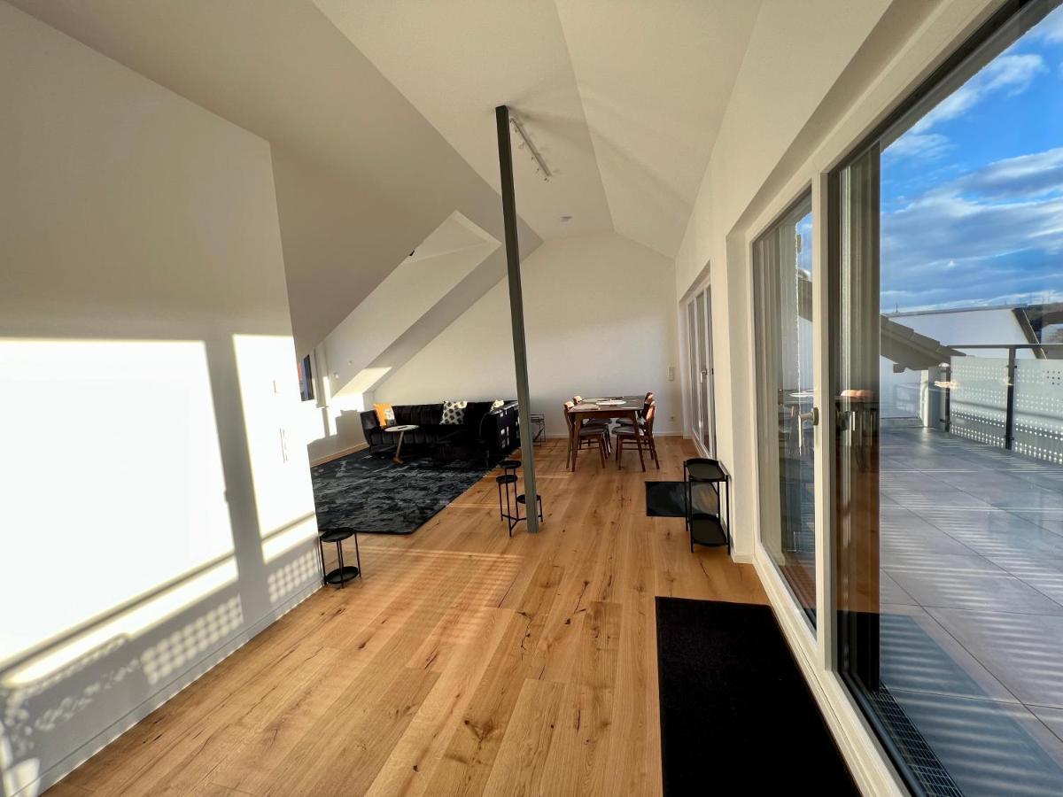 Lili-ps5-terrace-view-bright-kitchen-2xbedroom Apartment Offenbach am Main