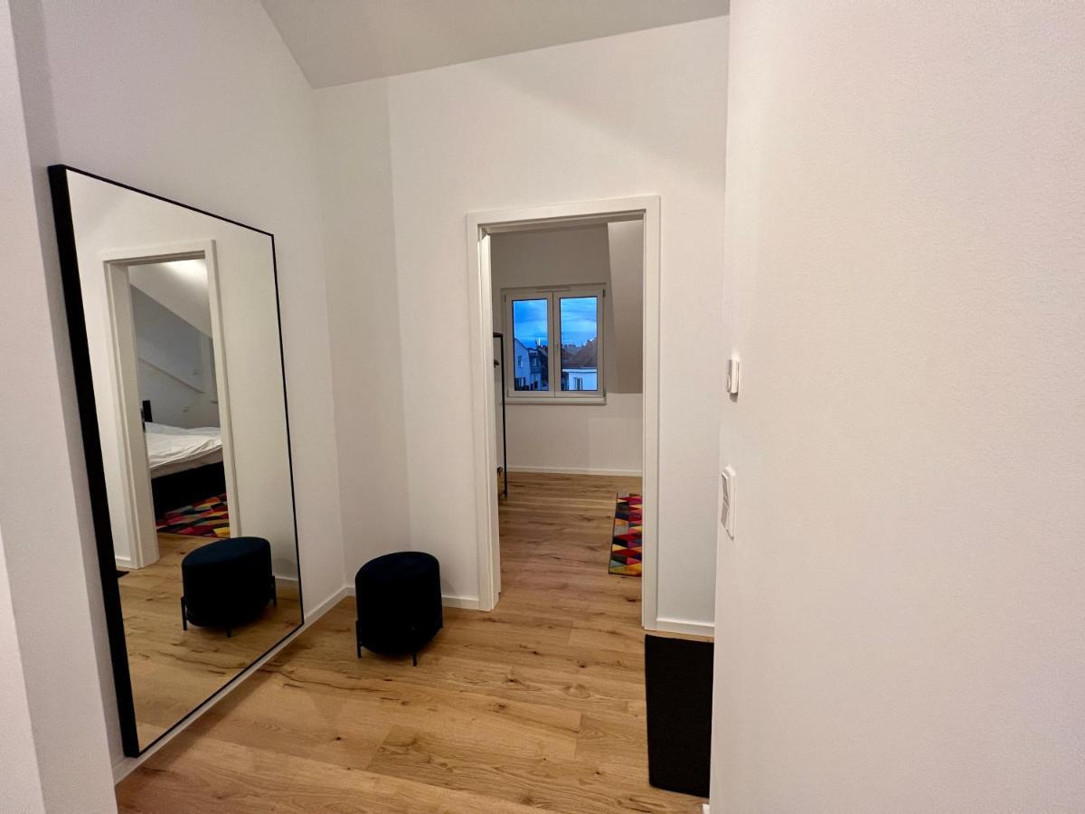 Apartment Lili-ps5-terrace-view-bright-kitchen-2xbedroom *